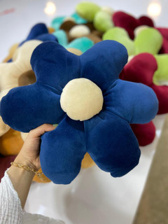 کوسن طرح گل مخمل وارداتی سورمه ای